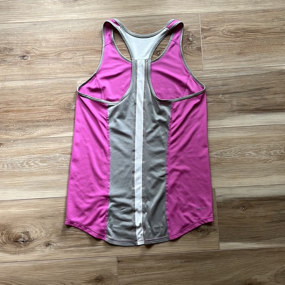 Nike Dri Fit Racer Back - Picture 2 of 3